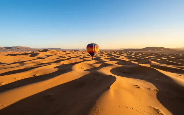 Best Time for a Hot Air Balloon Ride in Dubai: Season & Month Guide